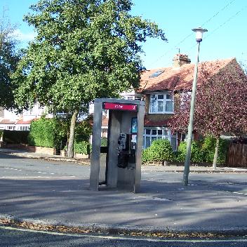 KX300 Bishops Ave Bromley 041105