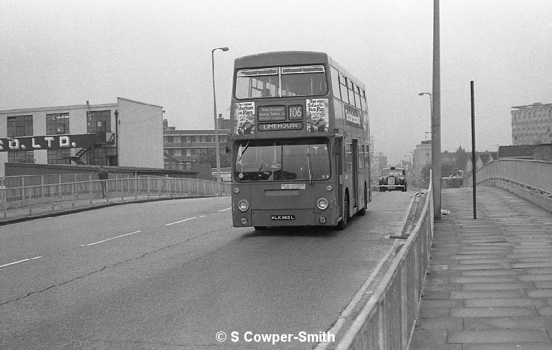 106,BW60,05,DMS0565,106,LIMEHOUSE,ROMAN RD,SEPT 1978.jpg