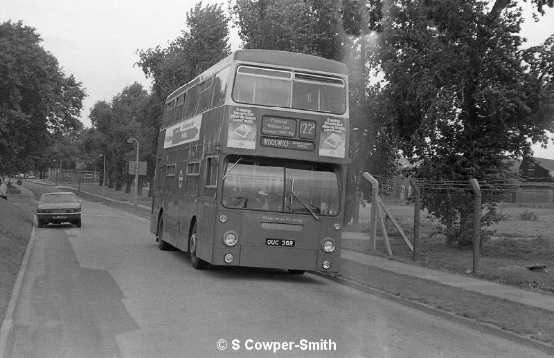 122A,BW60,28,DMS2036,122A,WOOLWICH QUEEN ELIZABETH HOSPITAL,WOOLWICH COMMON,SEPT 1978.jpg