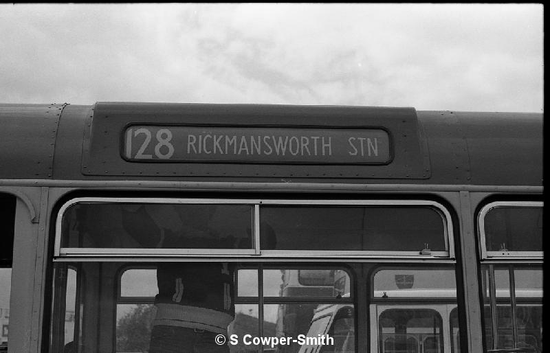 128,BW43,13,,128,RICKMANSWORTH STN,SIDE BLIND,24061978.jpg