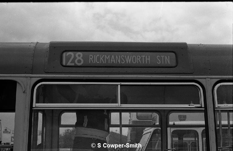 128,BW43,15,,128,RICKMANSWORTH STN,SIDE BLIND,24061978.jpg