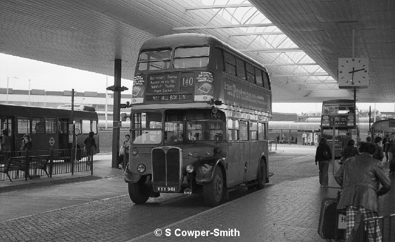 140,BW44,07,RT3232,140,MILL HILL BDY STN,HEATHROW AIRPORT BUS STN,01071978.jpg