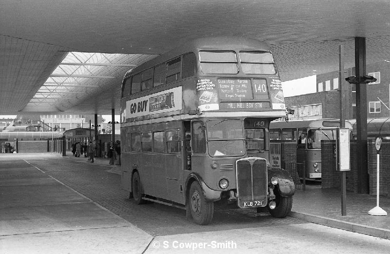 140,BW44,12,RT1599,140,MILL HILL BDY STN,HEATHROW AIRPORT BUS STN,01071978.jpg