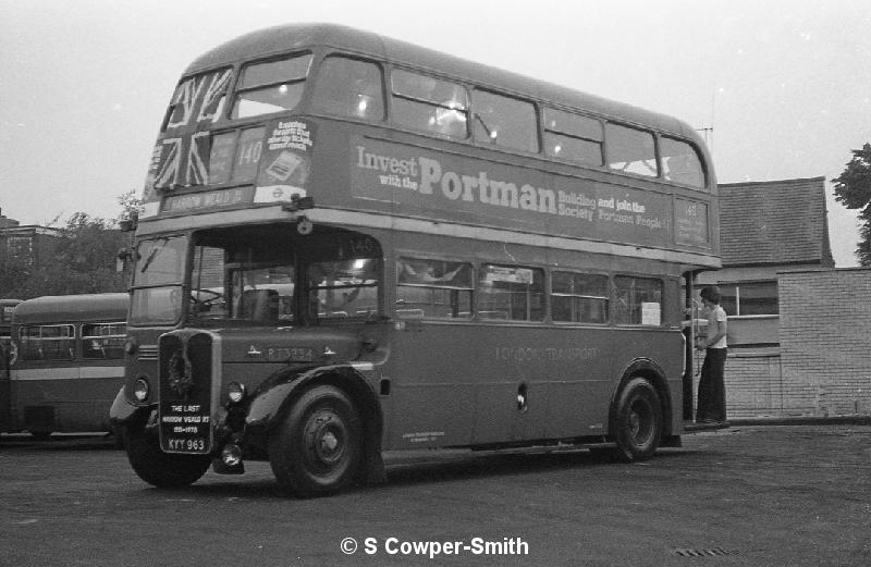 140,BW46,11,RT3234,140,HARROW WEALD GARAGE ,HARROW WEALD GARAGE LAST DAY,14071978.jpg