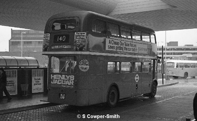 140,BW47,38,RM0872,140,MILL HILL VIA CHERRY LANE CEMETERY,HEATHROW AIRPORT BUS STN,16071978.jpg