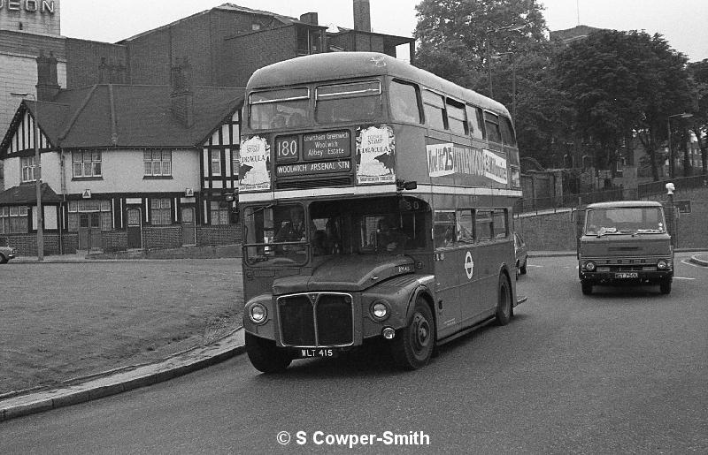 180,BW60,16,RM0415,180,WOOLWICH ARSENAL STN,WOOLWICH,SEPT 1978.jpg