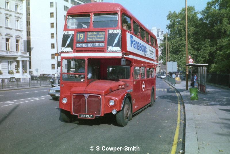 19,CL07,05,RM1187,19,TOOTING BEC STATION,HYDE PARK CORNER,JULY 1986.JPG