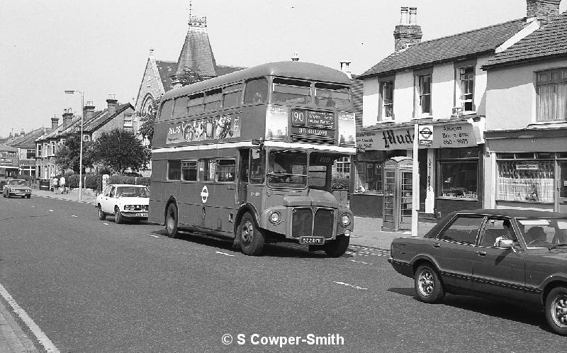 190,BW52,34,RM1822,190,OLD COULSDON,SOUTH CROYDON GARAGE,01081978.jpg