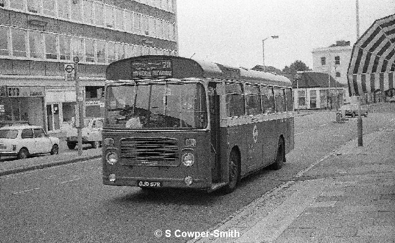 211,BW43,32,BL57,211,TOLWORTH BROADWAY,SURBITON STN,01061978.jpg