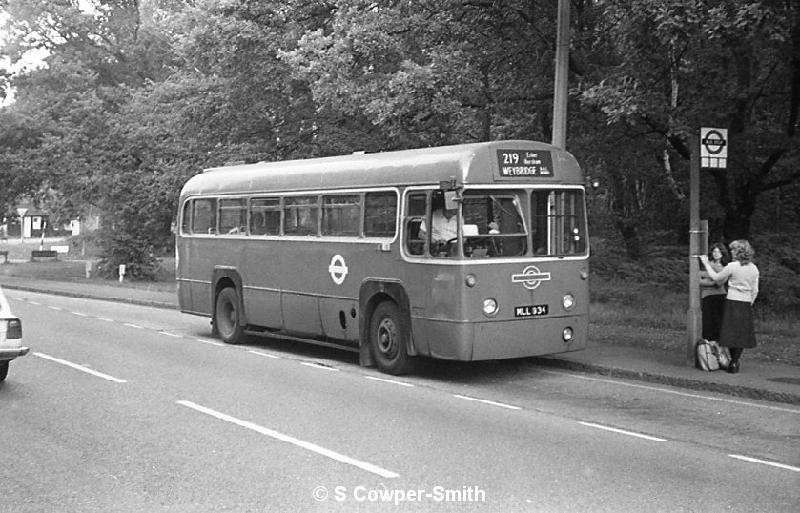 219,BW59,32,RF516,219,WEYBRIDGE B.A.C WORKS,WEYBRIDGE STATION,AUG1978.jpg