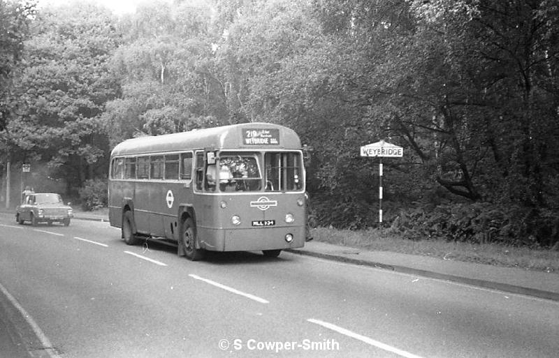 219,BW59,34,RF516,219,WEYBRIDGE B.A.C WORKS,WEYBRIDGE STATION,AUG1978.jpg