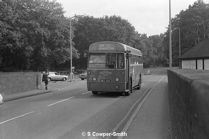 219,BW59,35,RF516,219,KINGSTON,WEYBRIDGE STATION,AUG1978.jpg