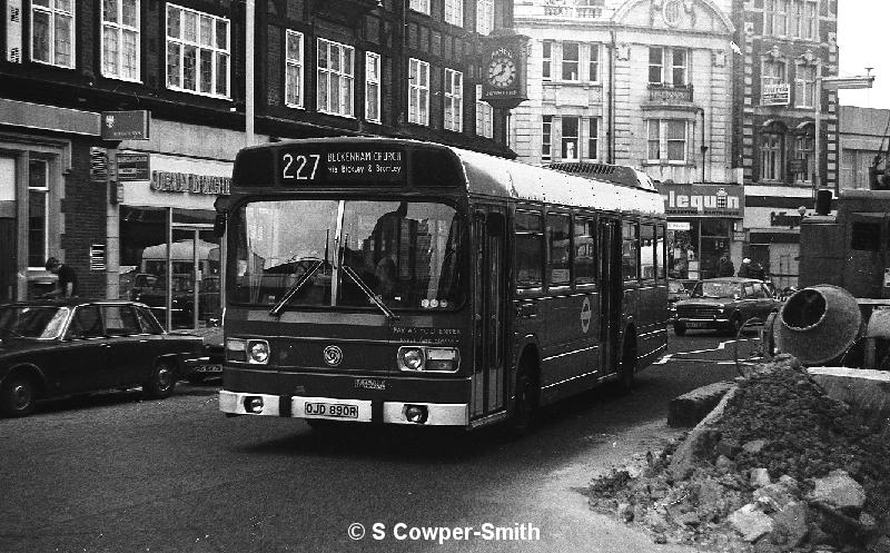 227,BW39,38,LS090,227,BECKENHAM CHURCH,BROMLEY MARKET SQ,20051978.jpg