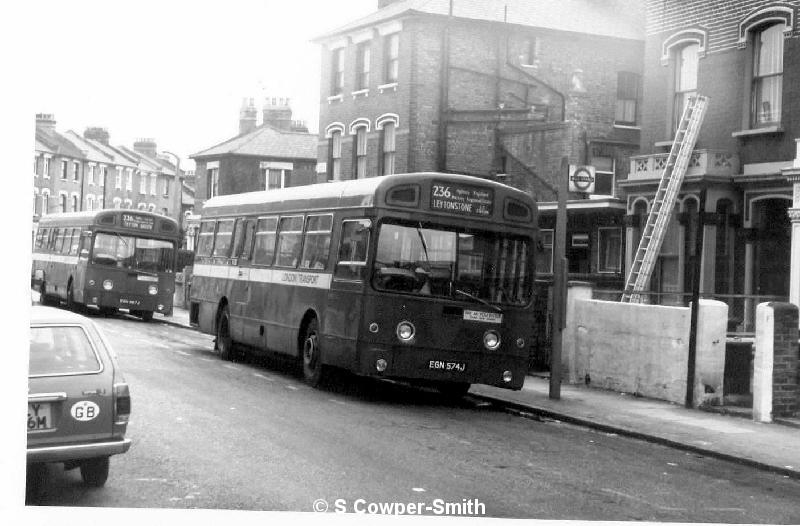 236,BW01,12,SMS574, FOS PLIMSOLL RD N, 236, LEYTONESTONE lt STATION,101976.jpg