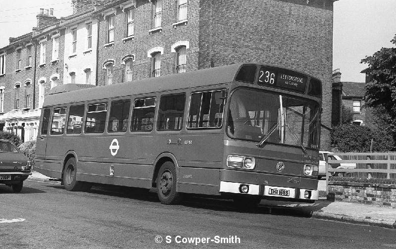 236,BW40,36,LS168,236,LEYTONESTONE,FINSBURY PARK PLIMSOLL RD,21051978.jpg