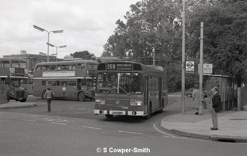 268,BW61,22,LS109,268,FINCHLEY ROAD STN,GOLDERS GREEN,01091978.jpg