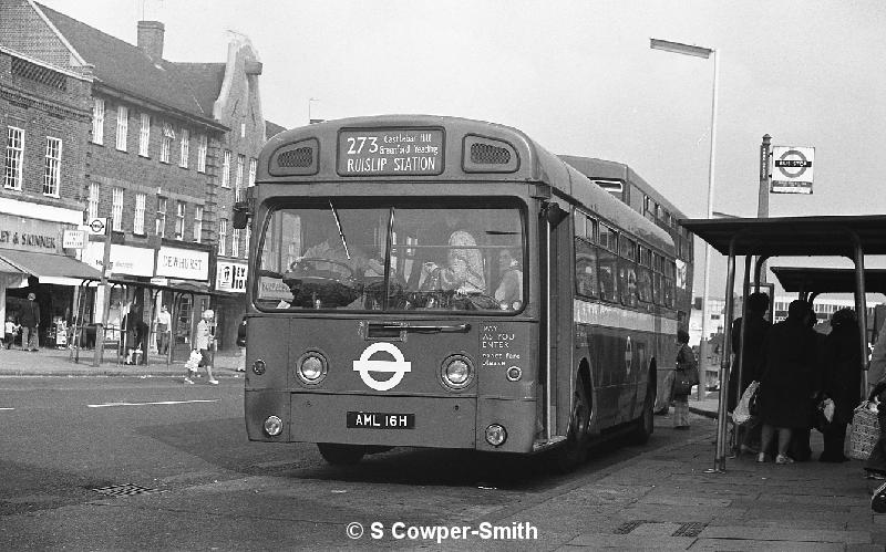 273,BW39,17,SM016,273,RUISLIP STATION,GREENFORD BDWY,01051978.jpg