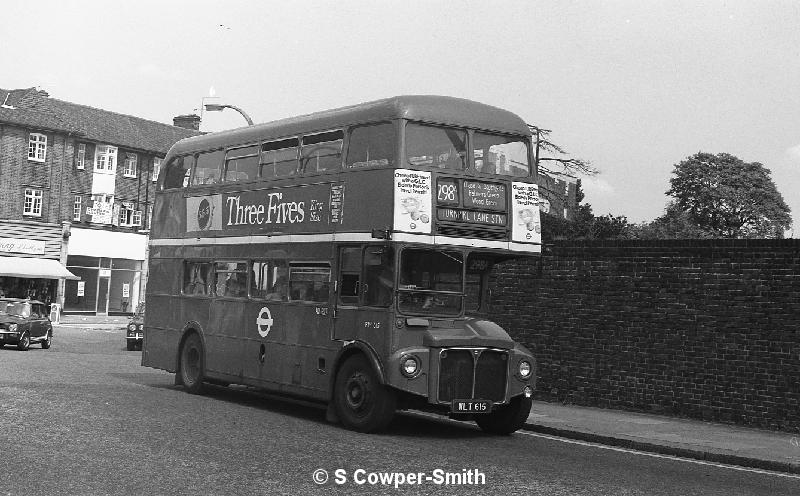 298A,BW40,23,RM0615,298A,TURNPIKE LANE STN,SOUTHGATE,21051978.jpg