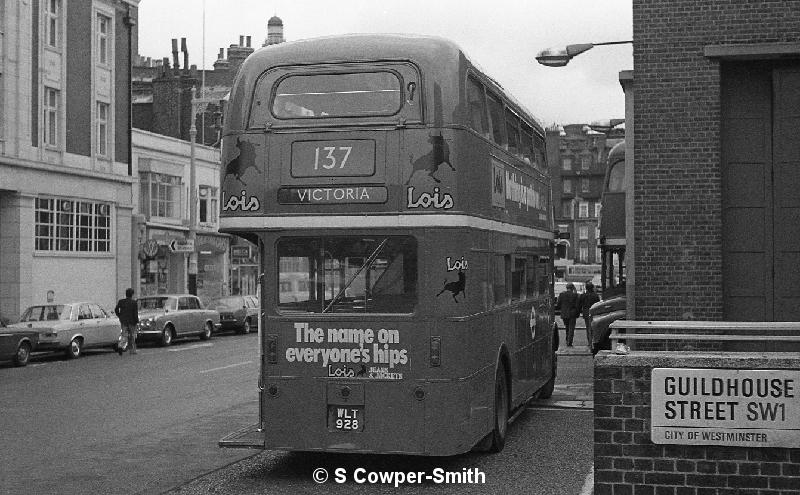 37,BW48,15,RM0928,37,VICTORIA,GILLINGHAM ST GARAGE,16071978.jpg