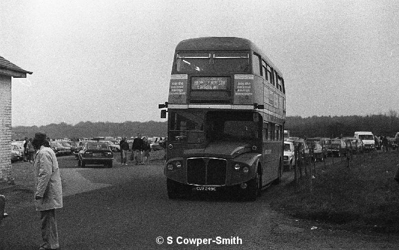 410,BW37,10,RCL2249,410,BROMLEY NTH STN AND BIGGIN HILL,BIGGIN HILL AIRPORT,20051978.jpg