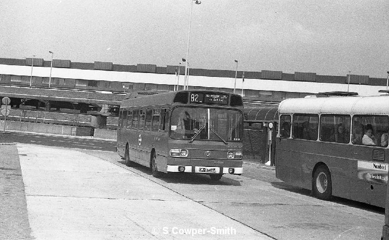 82,BW38,38,LS042,82,HOUNSLOW BUS STATION,HEATHROW AIRPORT,01051978.jpg