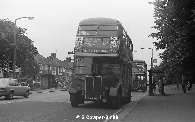 87,BW57,28,RT2517,87,Becontree Heath,Barking,Aug 1978.jpg