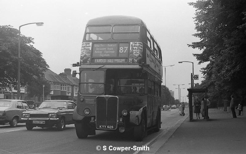 87,BW57,29,RT1790,87,Harold Hill Dagnam Park Square,Barking,Aug 1978.jpg