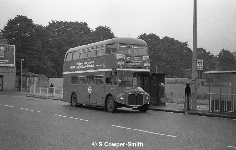 8A,BW60,07,RM1039,8A,LONDON BRIDGE,ROMAN RD,SEPT 1978.jpg