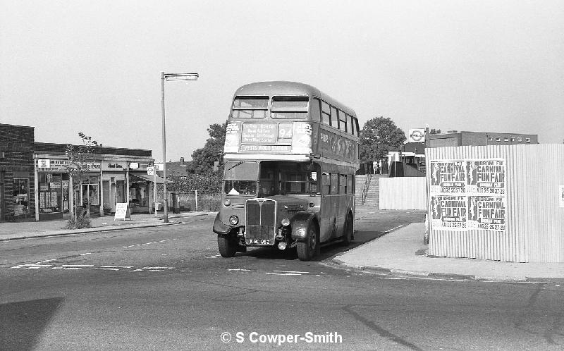 94,BW56,27,RT2143,94,Petts Wood Station,Petts Wood,Aug 1978.jpg