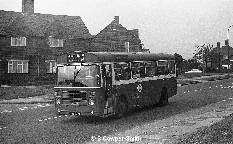 B1,BW37,22,BL27,B1,BROMLEY NTH STN ,WILLIAM BAREFOOT DV SE9,01051978.jpg