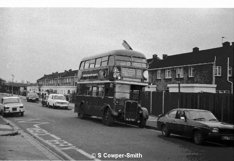 BW01,31,RT2420, FOS ELTHAM GREEN, 122, ELTHAM GREEN, 101976.jpg