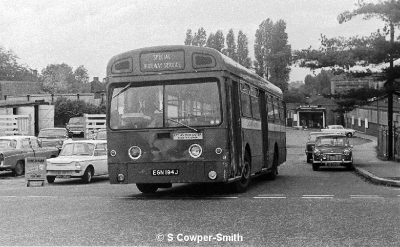 BW03,02, SMS194 MOTTINGHAM SPECIAL RLWY SERV OCT76.jpg