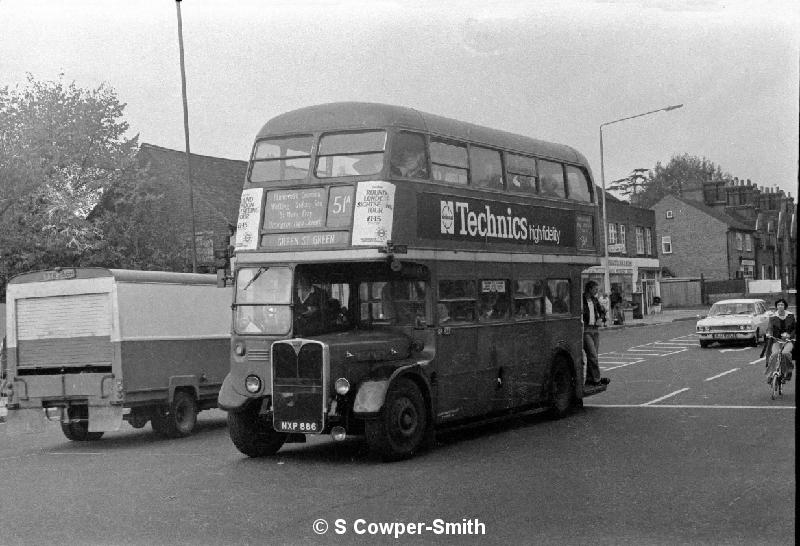 BW03,12, RT4633 51A GREEN ST GREEN FOOTS CRAY OCT76.jpg