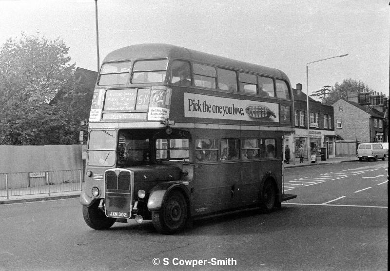 BW03,16, RT0924 51A GREEN ST GREEN FOOTS CRAY HIGH ST OCT76.jpg