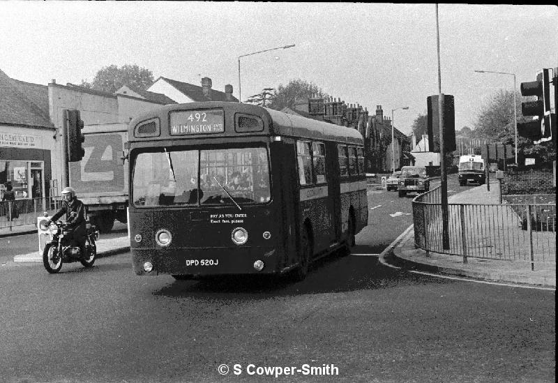 BW03,20, SMS520 492 WILMINGTON FOOTS CRAY HIGH  ST OCT76.jpg