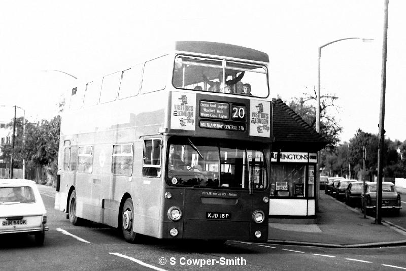 BW05,16 DMS2018 20 WALTHAMSTOW CENTRAL STN LOUGHTON 101976.JPG