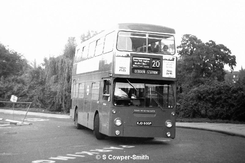 BW05,22 DMS2500 20 DEBDEN STATION LOUGHTON 101976.JPG