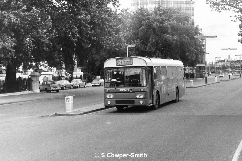 BW06,09 RP087 MILLBANK 704 WINDSOR 101976.JPG