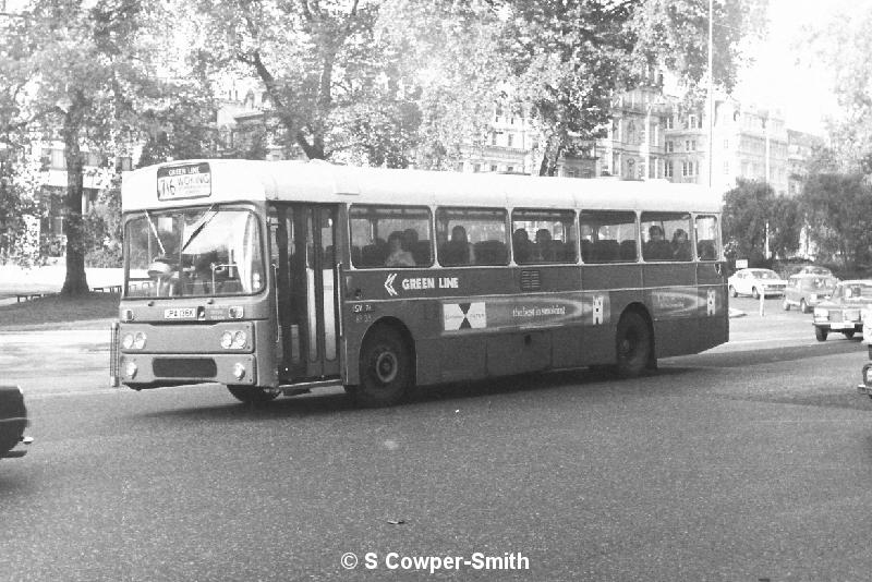 BW06,27 RP035 HYDE PK CNR 716 WOKING 101976.JPG