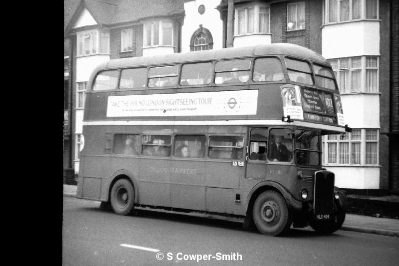 BW07,34,RT0587,FINCHLEY RD,102,CHINGFORD STATION,101976.JPG