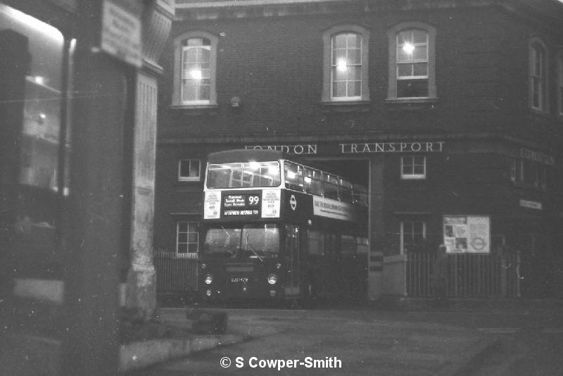 BW08,09,DMS2147,PLUMSTEAD AM GARAGE,99,WOOLWICH ARESENAL STN,111976.JPG