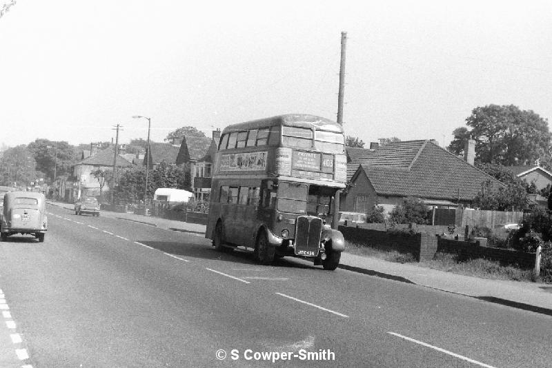 BW09,21, RT0628, 403, Private, Chelsham, Aug 76.JPG