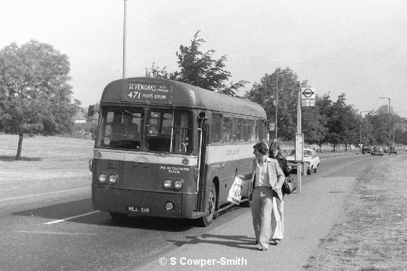 BW09,25, RF129, 471, Sevenoaks Bus Station, Green St Green, Aug 76.JPG