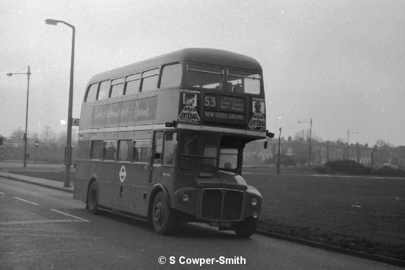 BW10,06, RM1681, 53, New Cross Garage, Blackheath, 011977.JPG