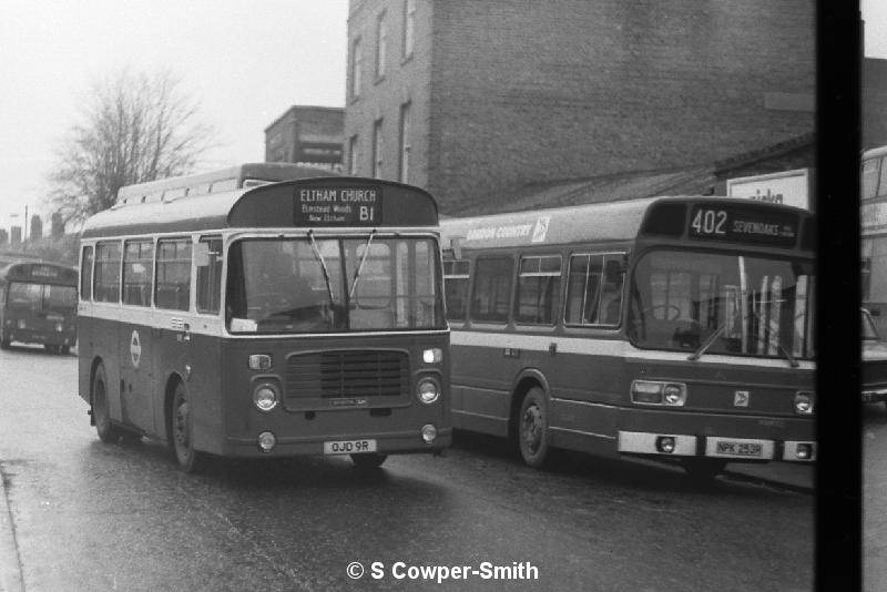 BW10,16, BS09, B1, Eltham Church, Bromley North, 011977.JPG