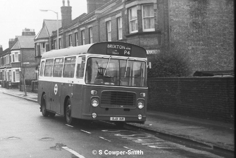 BW10,21, BS16, P4, Brixton LT Station, Chandos Brockley, 011977.JPG