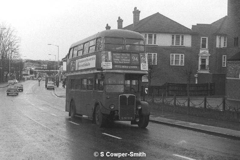 BW11,32,RT3490,94,Petts Wood Station,Burnt Ash Rd,021977.JPG