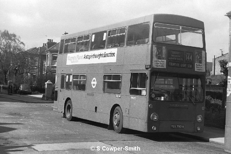 BW12,12,DMS793,144,Turnpike Lane Stn,Ilford Stn,021977.JPG