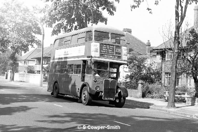 BW17,12,RT0549,228,CHISLEHURST GORDON ARMS, AVERY HILL RD,20051977 - Copy.JPG