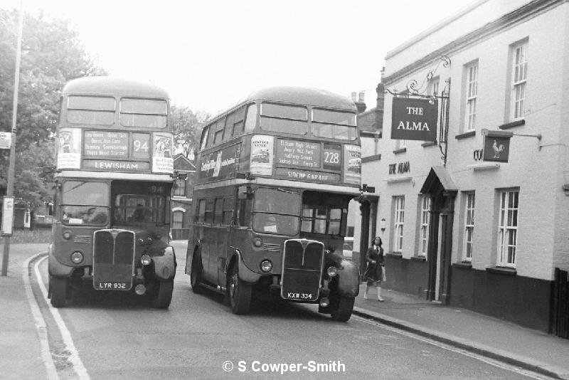 BW17,34,RT1688,228,SIDCUP GARAGE, SIDCUP ALMA ROAD,20051977.JPG